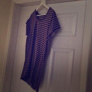 A long t-shirt with stripes going across